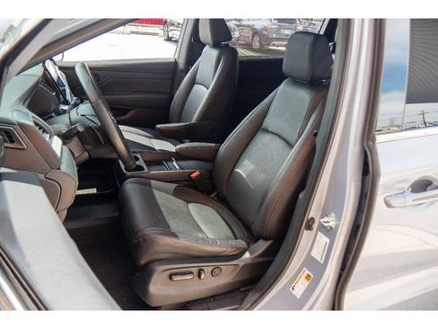 Used 2024 Honda Odyssey Sport image 12