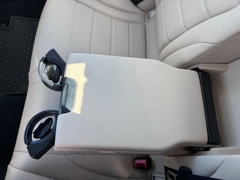 Used 2019 Mercedes-Benz C 300 4MATIC Sedan image 17