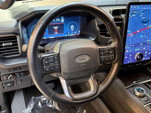 Used 2023 Ford Expedition Max Platinum image 15