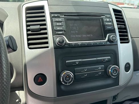 Used 2018 Nissan Frontier SV AWD/4WD image 28