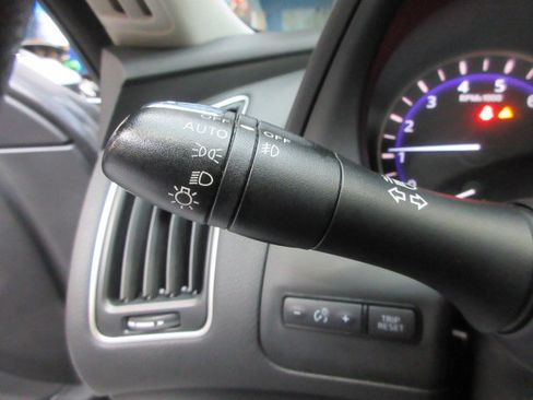 Used 2019 INFINITI Q50 Signature Edition image 17