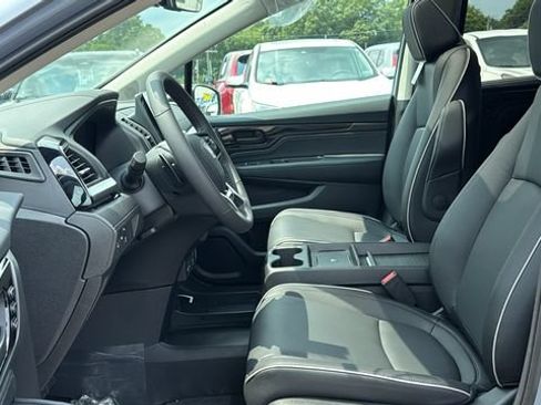New 2026 Honda Odyssey Touring image 10