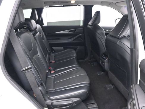 Used 2023 INFINITI QX60 Luxe FWD image 17