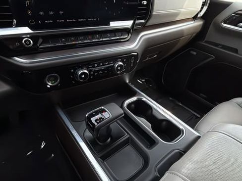 Used 2023 GMC Sierra 1500 SLT w/ SLT Premium Package image 14