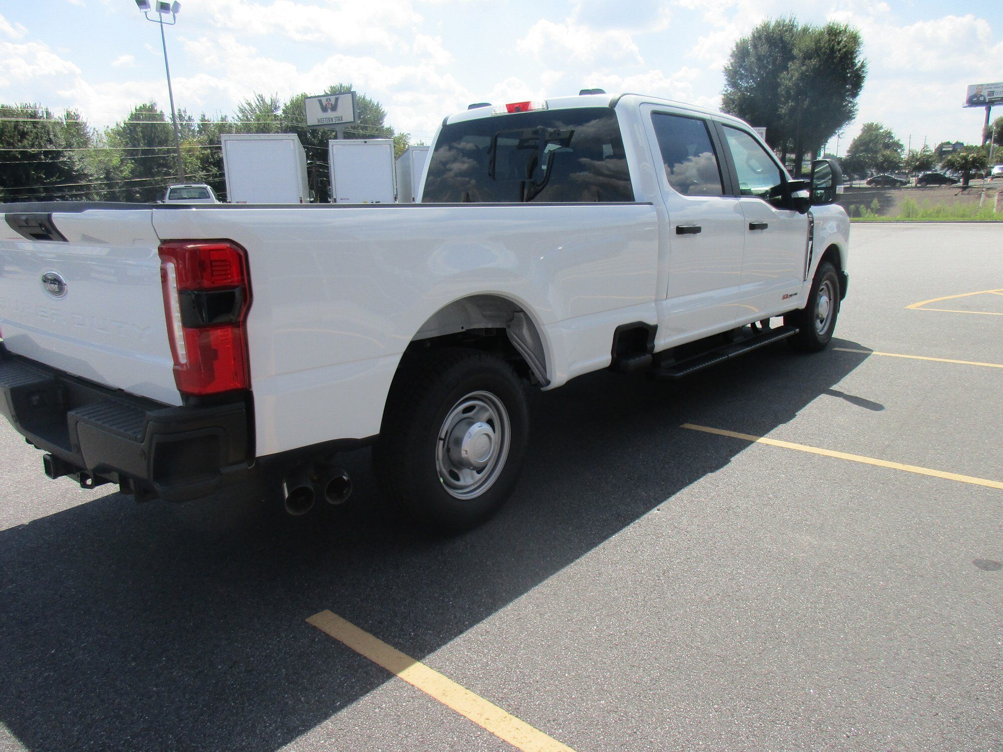 New 2026 Ford F350 XL w/ 360-Degree Camera Package RWD image 5