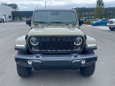 New 2026 Jeep Gladiator Willys AWD/4WD image 2