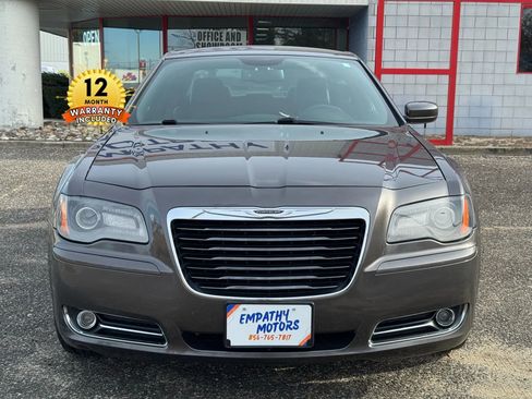Used 2014 Chrysler 300 S image 7