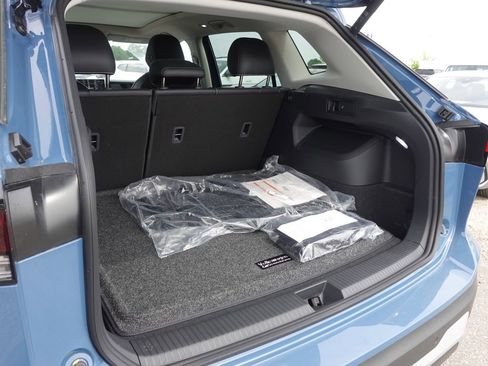 New 2026 Volkswagen Tiguan SE image 33