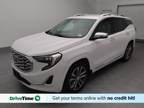 Used 2020 GMC Terrain Denali w/ Denali Premium Package FWD image 1