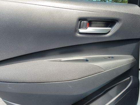 Used 2021 Toyota Corolla LE w/ LE Premium Package FWD image 13