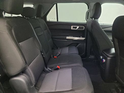 Used 2022 Ford Explorer XLT RWD image 19