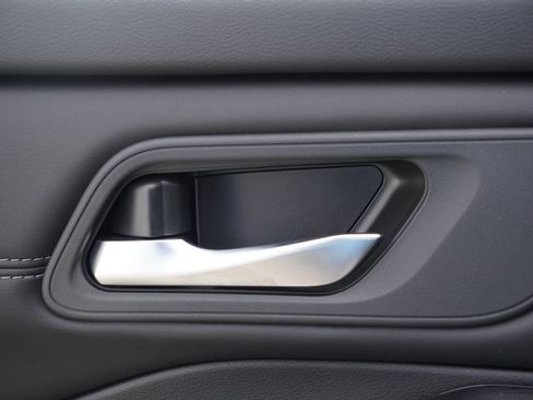 New 2026 Nissan Rogue SV FWD image 8