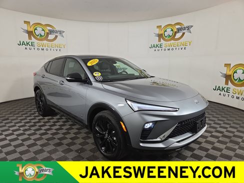 Used 2025 Buick Envista Sport Touring image 1