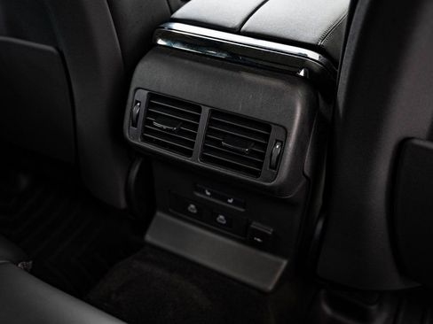 Used 2024 Land Rover Range Rover Velar Dynamic SE image 36