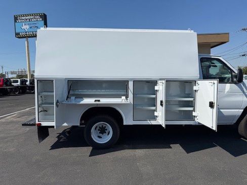 New 2026 Ford E-350 and Econoline 350 Super Duty w/ Power Equipment Group image 9