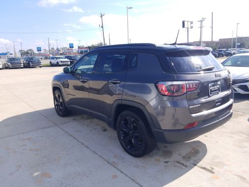 Used 2020 Jeep Compass Latitude image 5