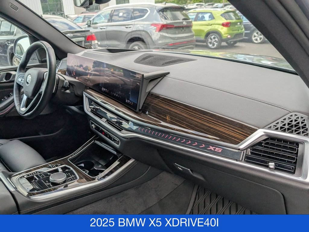 Used 2025 BMW X5 xDrive40i w/ Premium Package AWD/4WD image 33