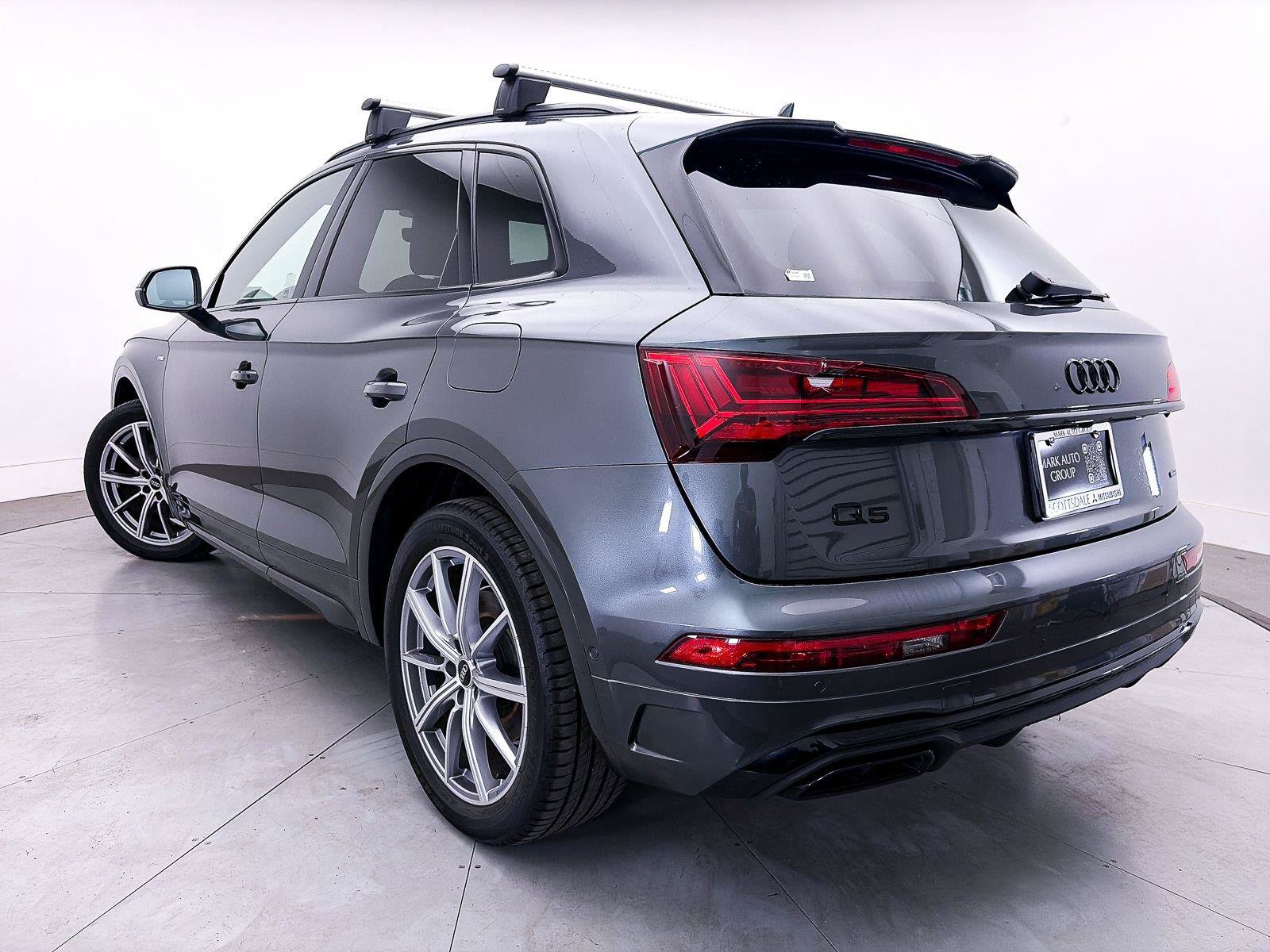 Used 2023 Audi Q5 e Prestige w/ Prestige Package AWD/4WD image 3