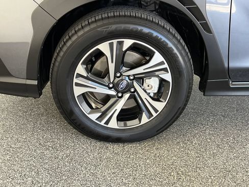 Used 2025 Subaru Crosstrek 2.5i Premium AWD/4WD image 28