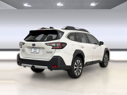 Used 2024 Subaru Outback Touring XT AWD/4WD image 9