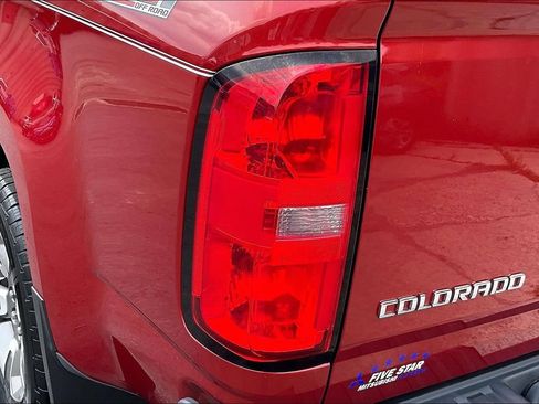 Used 2015 Chevrolet Colorado Z71 AWD/4WD image 28
