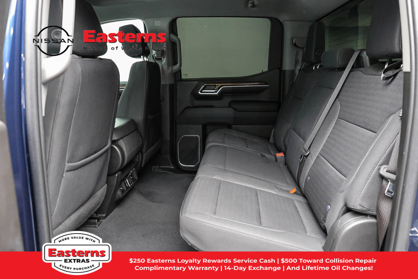 Used 2023 Chevrolet Silverado 1500 LT AWD/4WD image 23