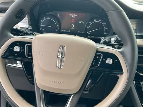Used 2022 Lincoln Corsair FWD image 19