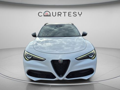 Used 2020 Alfa Romeo Stelvio Ti w/ Nero Edizione AWD/4WD image 10