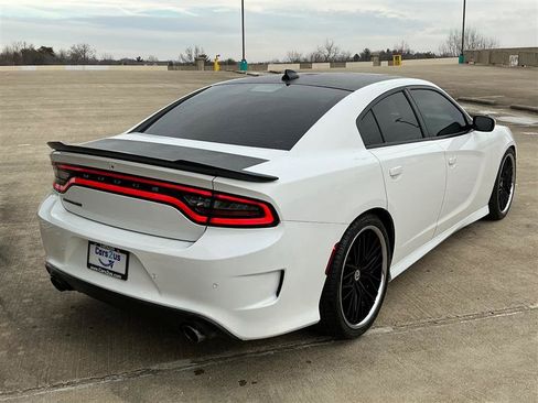 Used 2017 Dodge Charger R/T image 6