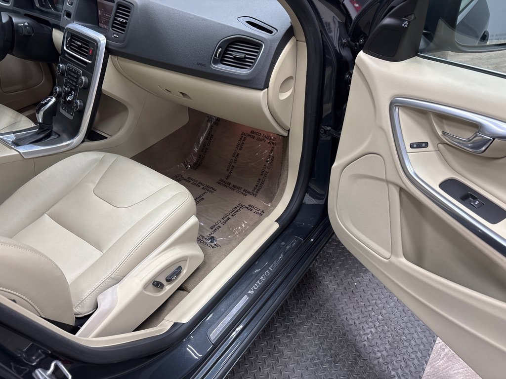 Used 2015 Volvo S60 T5 Premier Plus FWD image 35