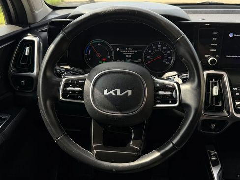 Used 2022 Kia Sorento EX FWD image 18