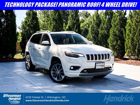 Used 2019 Jeep Cherokee Overland w/ Technology Group AWD/4WD image 1