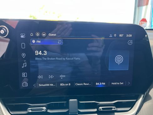 New 2026 Chevrolet Equinox LT w/ Convenience Package II FWD image 22