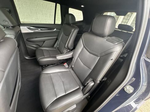 Certified 2025 Cadillac XT6 Premium Luxury AWD/4WD image 26