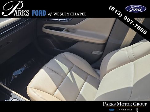 Used 2023 Lincoln Corsair FWD w/ Equipment Group 101A image 14