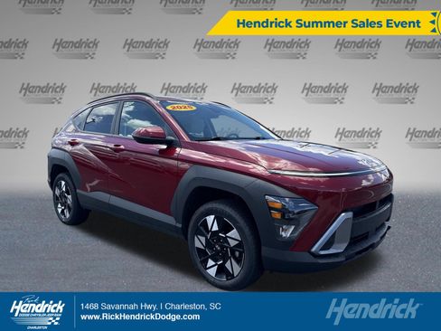 Used 2025 Hyundai Kona SEL AWD/4WD image 1