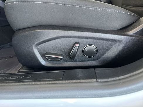 Used 2020 Ford Fusion SE FWD image 20