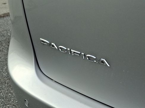 New 2026 Chrysler Pacifica Select FWD image 5