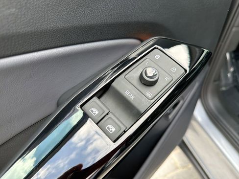 Certified 2023 Volkswagen ID.4 Pro S AWD/4WD image 13