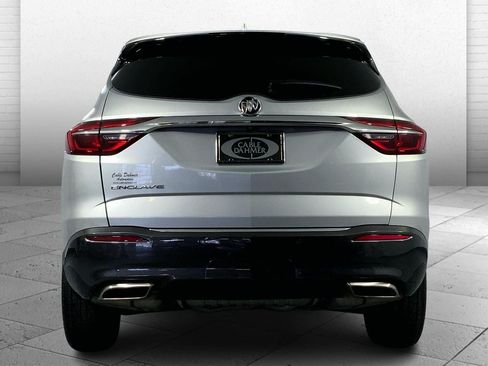 Used 2020 Buick Enclave Essence FWD image 3