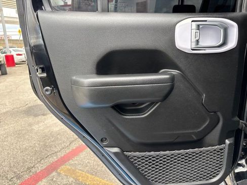 Used 2021 Jeep Wrangler Willys image 25