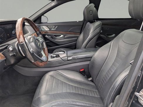 Used 2018 Mercedes-Benz S 560 4MATIC Sedan image 17