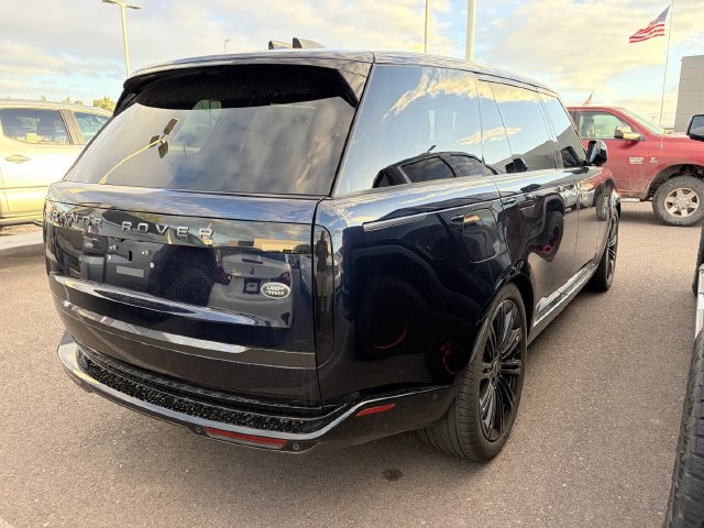 Used 2023 Land Rover Range Rover Long Wheelbase Autobiography AWD/4WD image 6