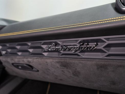 Used 2015 Lamborghini Huracan LP 610-4 AWD/4WD image 46
