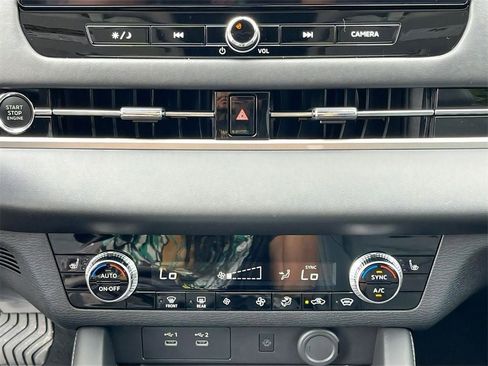 New 2025 Mitsubishi Outlander Trail Edition image 18