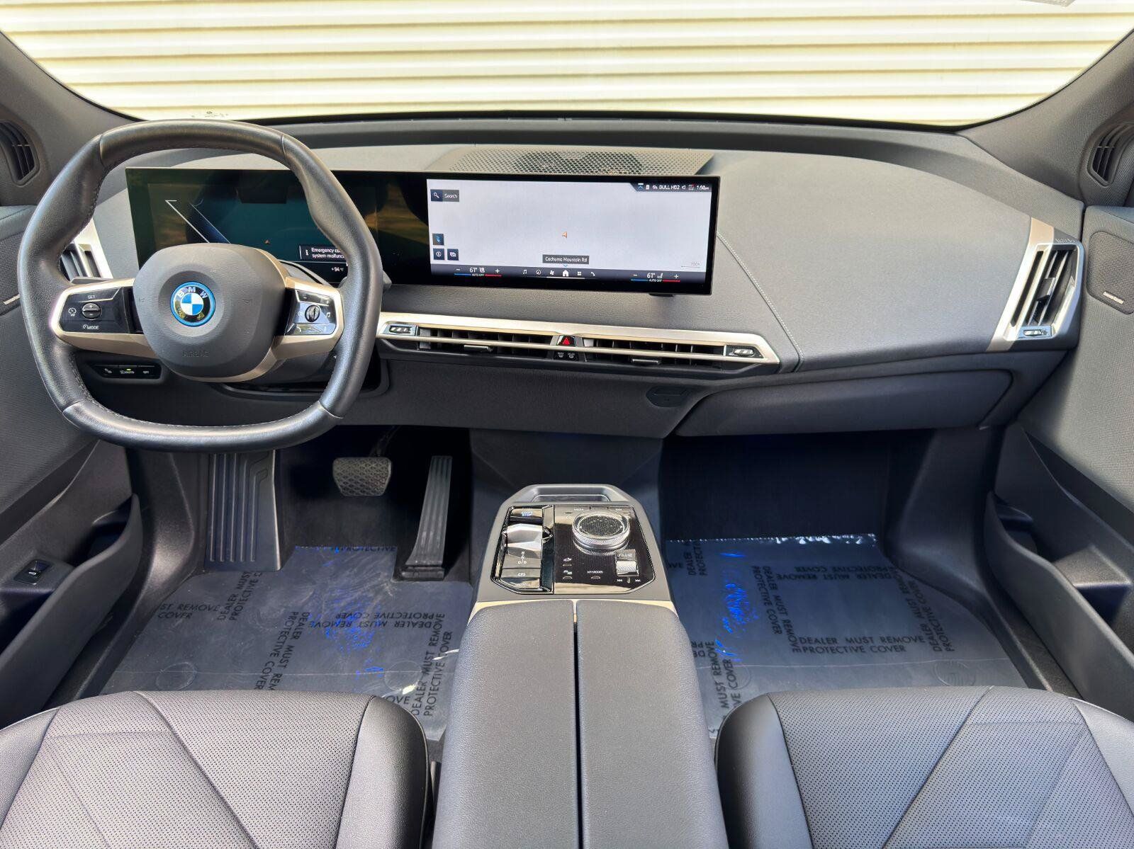 Used 2025 BMW iX xDrive50 AWD/4WD image 12