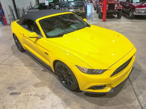 Used 2016 Ford Mustang GT Premium w/ Equipment Group 401A RWD image 30