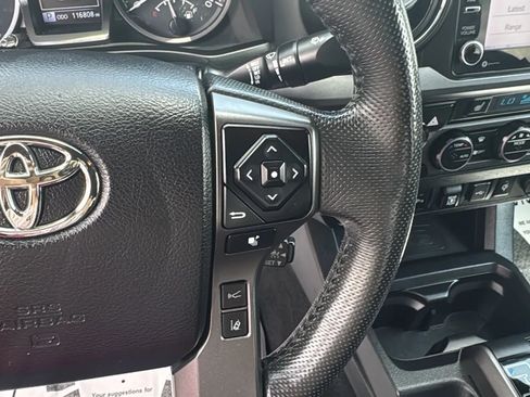 Used 2021 Toyota Tacoma TRD Off-Road w/ TRD Premium Off Road Package AWD/4WD image 14