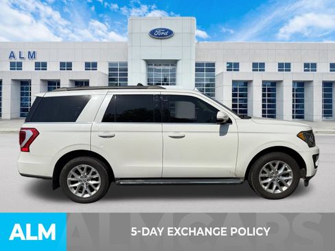 Used 2021 Ford Expedition XLT RWD image 3