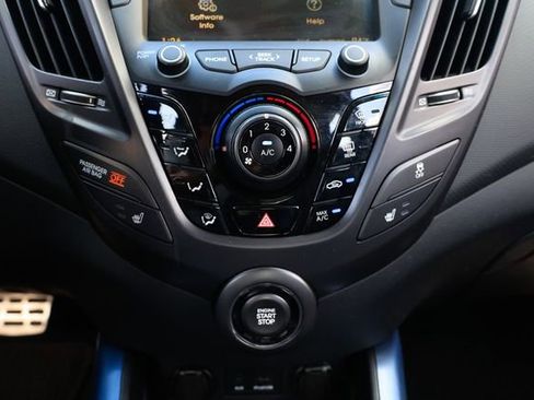 Used 2014 Hyundai Veloster Turbo image 33